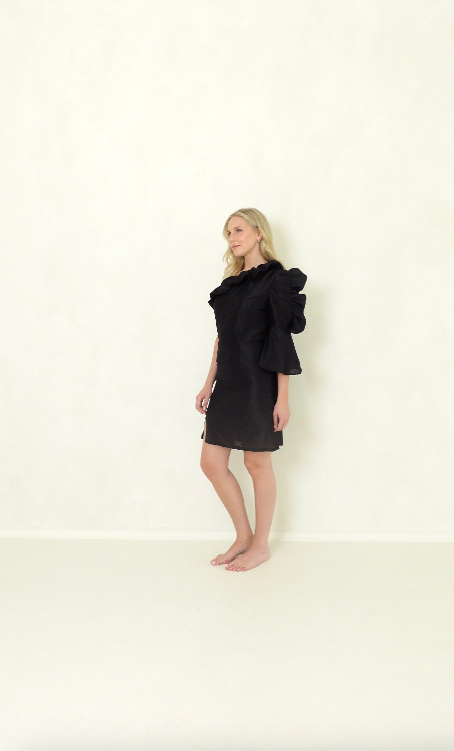 iconic.everywhere dress | black