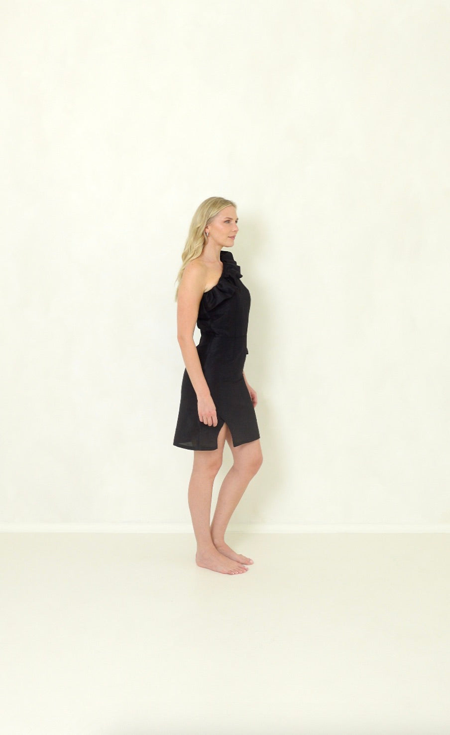 iconic.everywhere dress | black