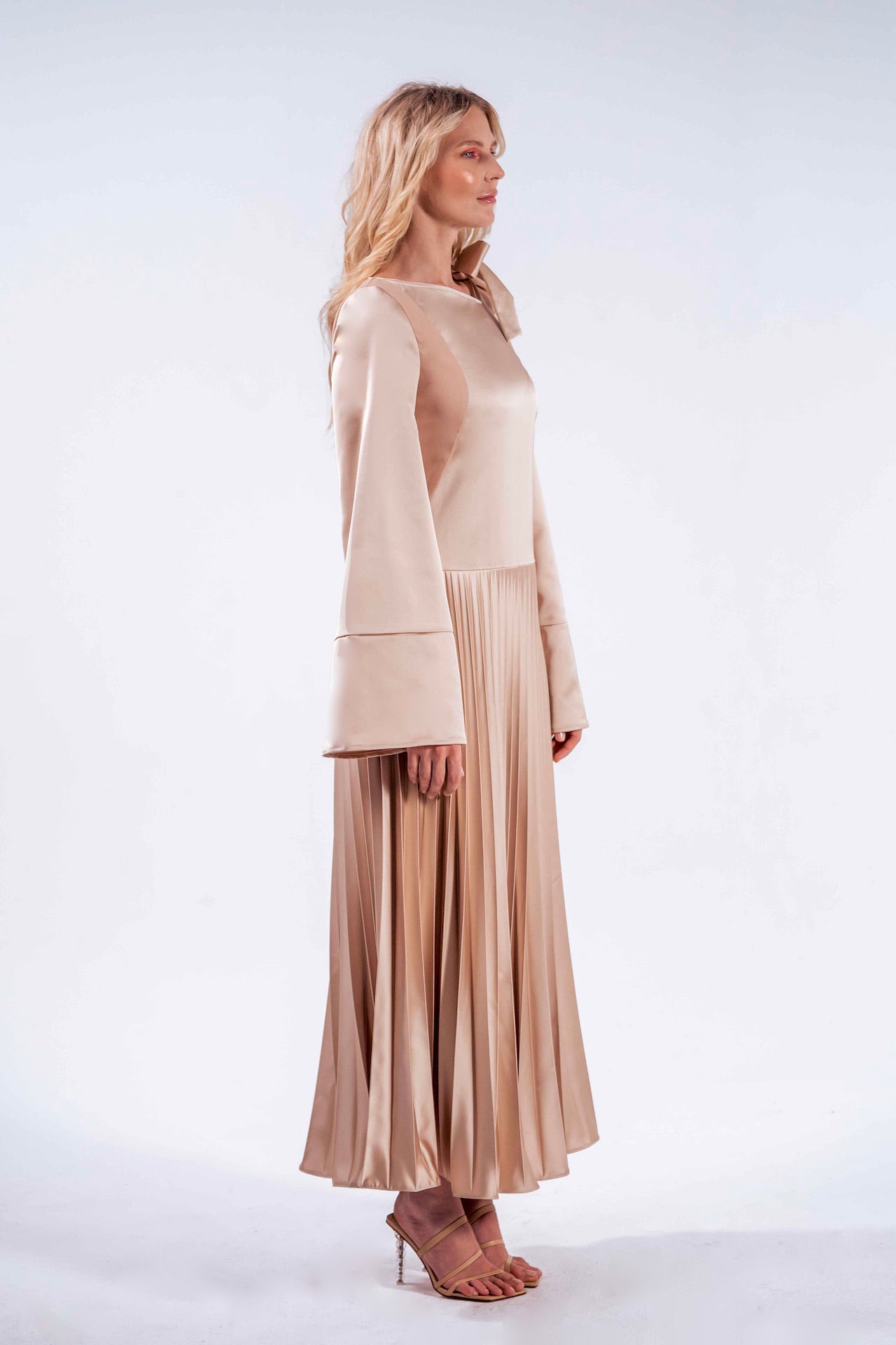 Plissee Dress | champagne poppin