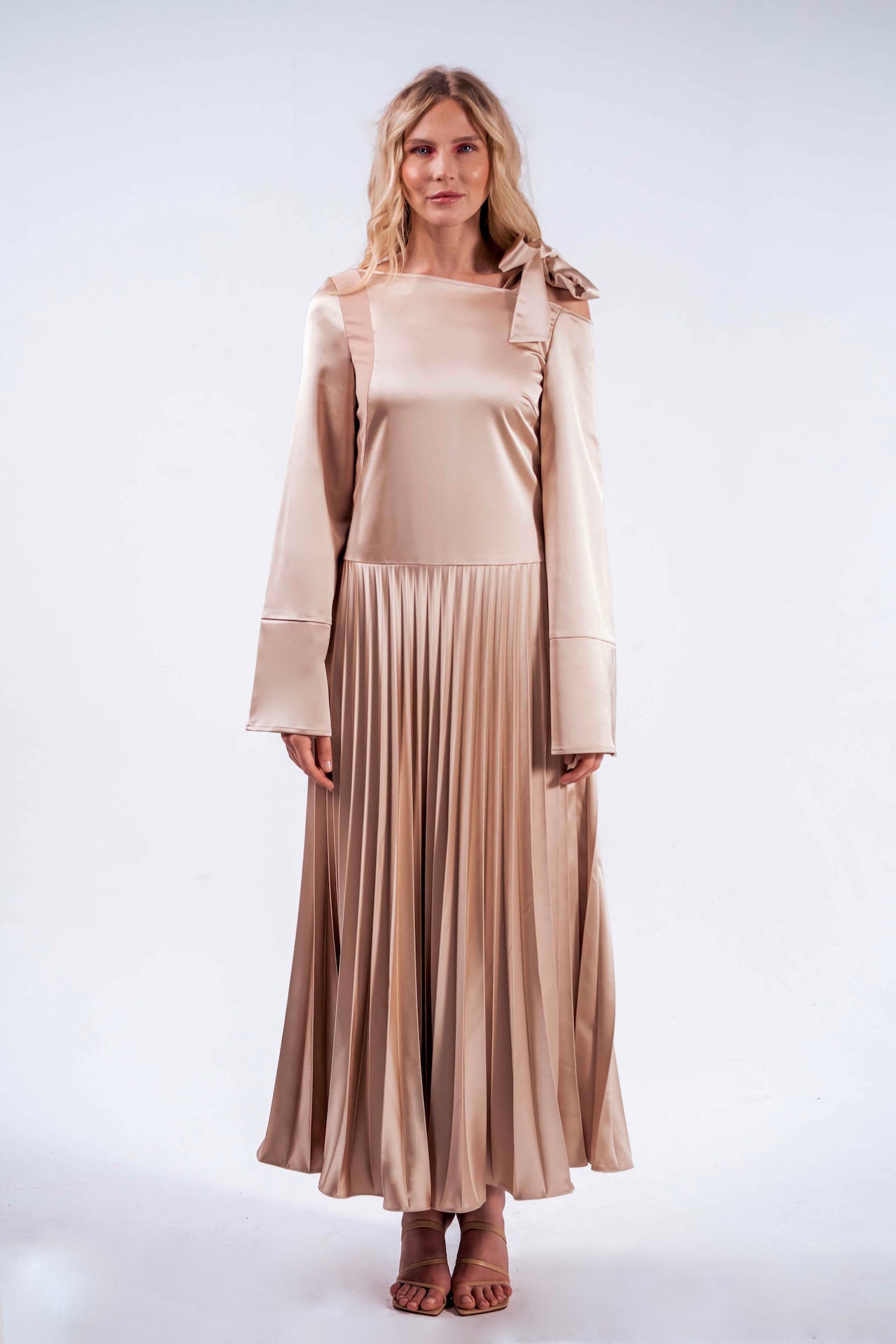 Plissee Dress | champagne poppin